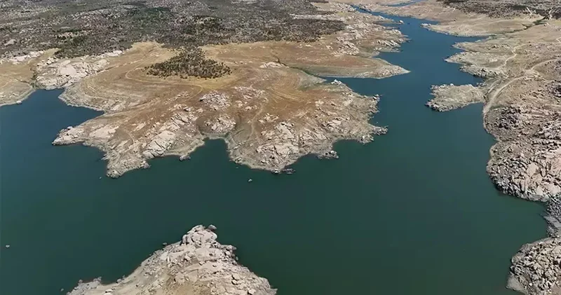 Türkiyədə içməli su böhranı: Doluluq səviyyəsi 8 faizə düşdü (FOTO)