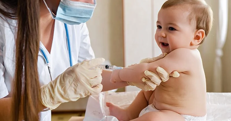 Peyvənddən sonra uşaqda bu əlamətlər varsa... Pediatrdan xəbərdarlıq VİDEO