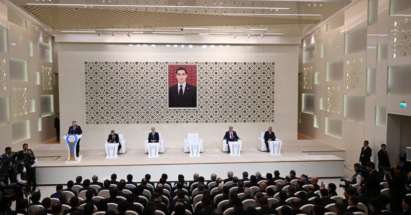 Əli Əsədov Mərkəzi Asiya dövlət başçılarının məşvərət görüşünə hazırlıq iclasında iştirak edib