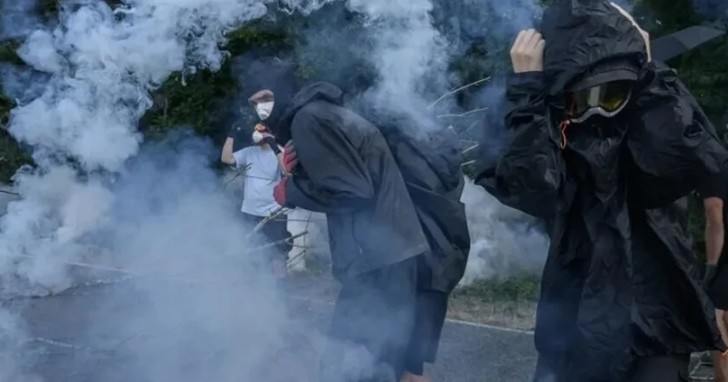Fransada etiraz aksiyalarında gizli polislərin iştirakına dair hesabat dərc olunub