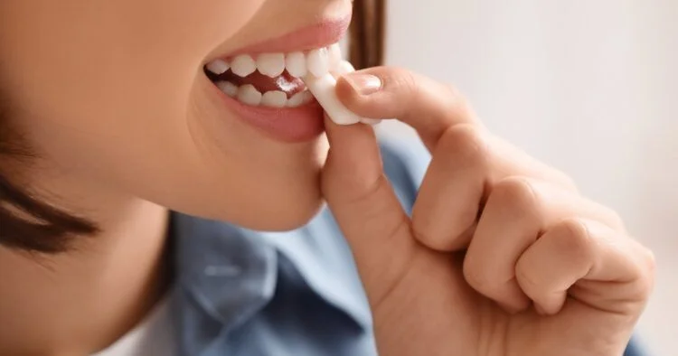 Baş və boyun xərçəngi riskinə qarşı yeni saqqız
