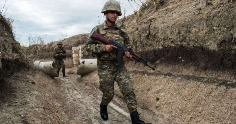 Ordumuzla üzbəüz döyüş mövqeyində şok Erməni hərbçi heyrətləndirdi