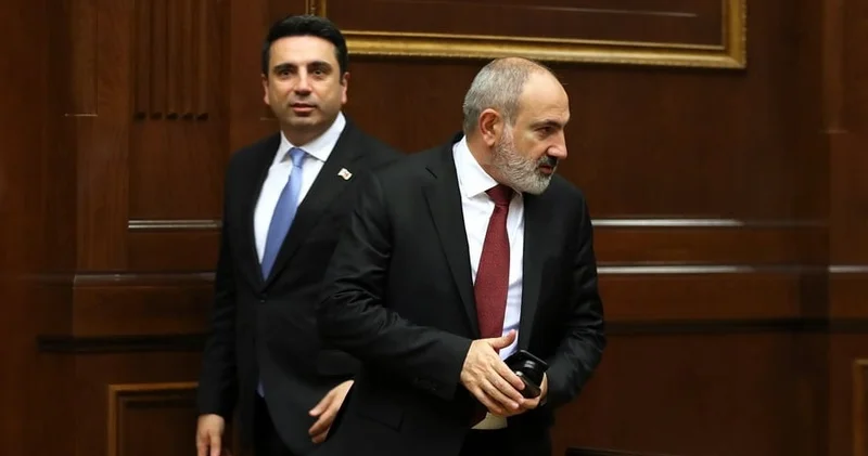 Simonyan deputatları təbrik etdi, Paşinyanın adını çəkmədi