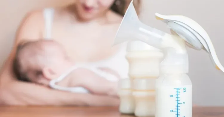Sağılan ana südü hansı şəraitdə saxlanılmalıdır? Pediatrdan XƏBƏRDARLIQ