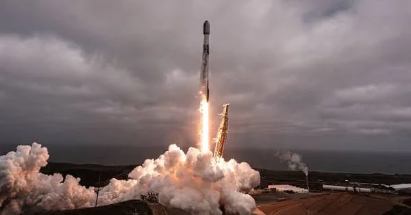Falcon 9 raketinin dörd tonluq hissəsi Ayın səthi ilə toqquşacaq
