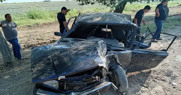 Ağcabədidə iki avtomobil toqquşdu, xəsarət alanlar var FOTO