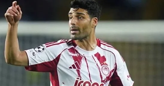 İran millisinin forvardı ÇSKA ya keçir