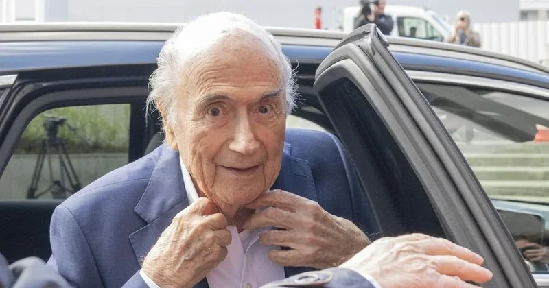 Korrupsiyaya görə FIFA dan uzaqlaşdırılan Blatter qadın prezident təklif edib FOTO