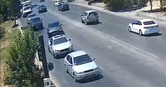 Sürücü nişanın tələbinə əməl etdiyi halda cərimələnib VİDEO
