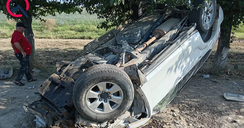 “VAZ”la toqquşan “Prado” aşdı, xəsarət alanlar var Fotolar