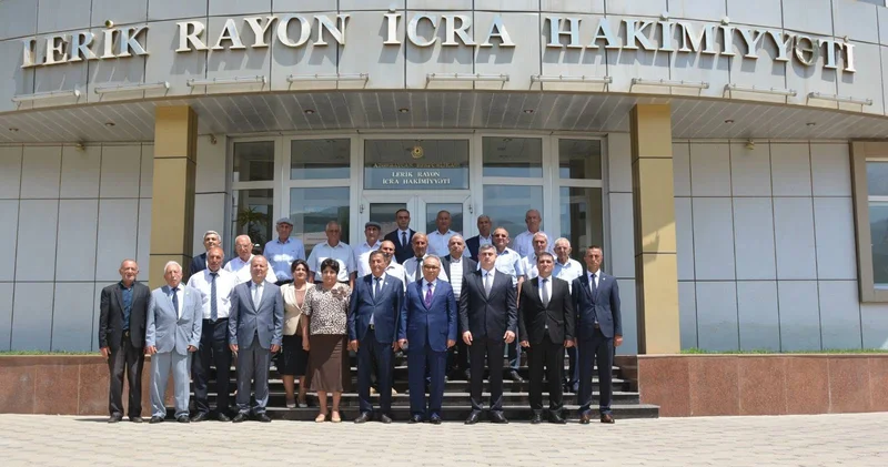 O yerdə ki, ağsaqqal var... FOTO