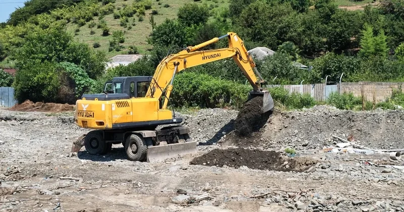 Zaqatalanın bəzi kəndlərinə ağır texnikalar cəlb olundu SƏBƏB FOTO