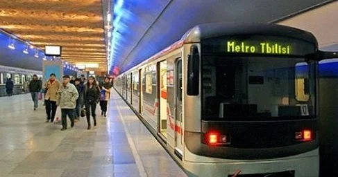 Tiflisdə elektrik kəsildi: Metronun fəaliyyəti dayandırıldı