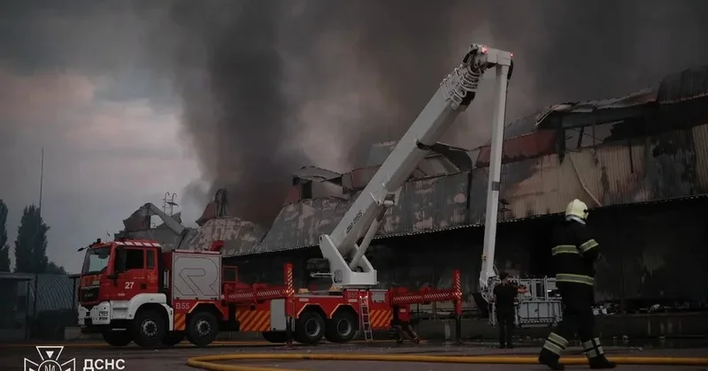Moskvadan Kiyevə dağıdıcı zərbə: 15 ölü, onlarla yaralı