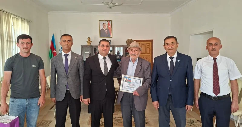 90 illik şərəfli ömür yolu FOTO