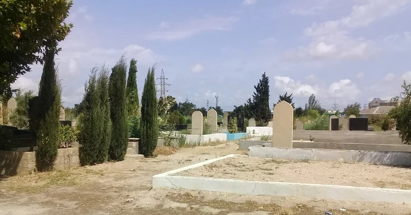 Qəbirstanlıqda mollanı söyən şəxs həbs edildi
