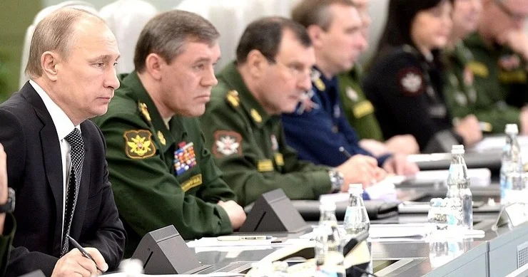 Putin komandanları dəyişdi Cəbhədə vəziyyət dəyişəcəkmi?