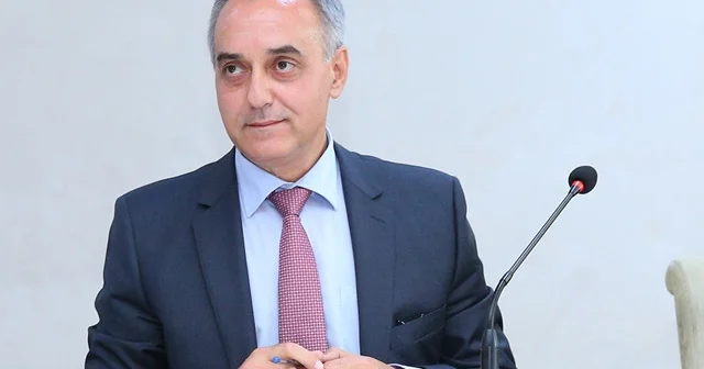 İcra başçısı vətəndaş qəbuluna süpürgəçiləri yığdırdı Özündən AÇIQLAMA KONKRET