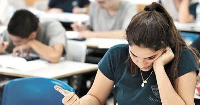 Kolleclərə qəbul çətinləşir: 150 bal toplayanlar belə kənarda qala bilər