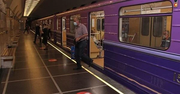 Metroda sıxlıq azalacaq: qatarlar 2 dəqiqə intervalla işləyəcək