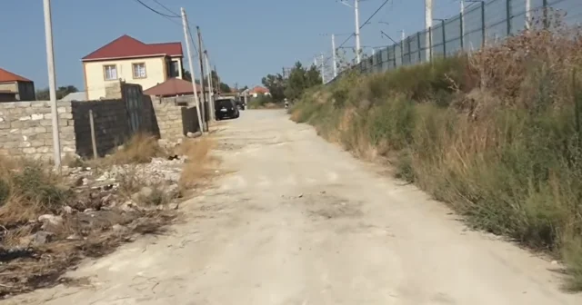 Bakıda unudulan küçələr: Taksi belə girmir