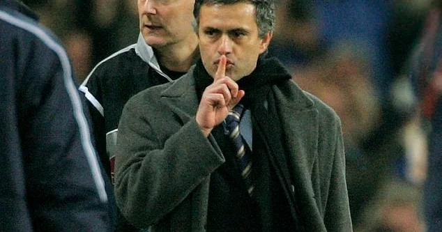 Mourinyuya susmaq üçün ödəniş edildi