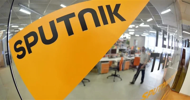 Задержанные в Баку журналисты Sputnik встретились с семьями