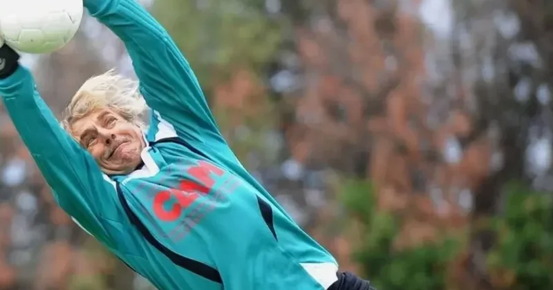 82 yaşlı qapıçı yenidən futbola qayıtmaq istəyir