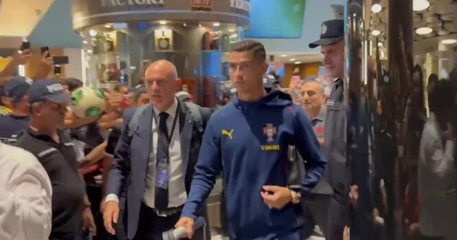Ronaldo İrəvana gəldi... Yeniyetmə qız polis səddini aşaraq onun qaldığı otelə daxil oldu və...+VİDEO