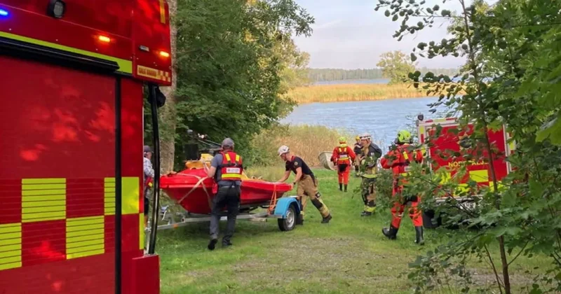 В Швеции самолет упал в озеро
