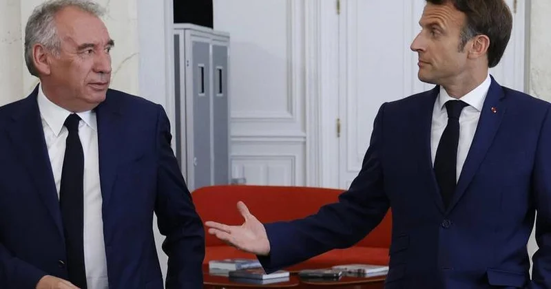 Fransa yeni siyasi böhranın astanasında