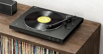 Sharp vinil rekord bazarına qayıdır…