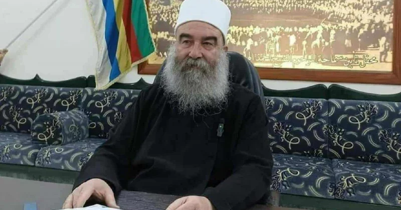 Dürzi lideri geri çəkilmir