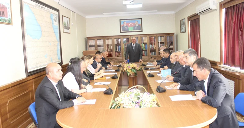 AMEA Naxçıvan Bölməsində iki yeni elmi nəşrin təqdimatı keçirilib