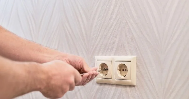 Evdən çıxmazdan əvvəl elektrik şəbəkəsindən çıxarmalı olduğunuz 5 şey: Bunu hamı bilmir