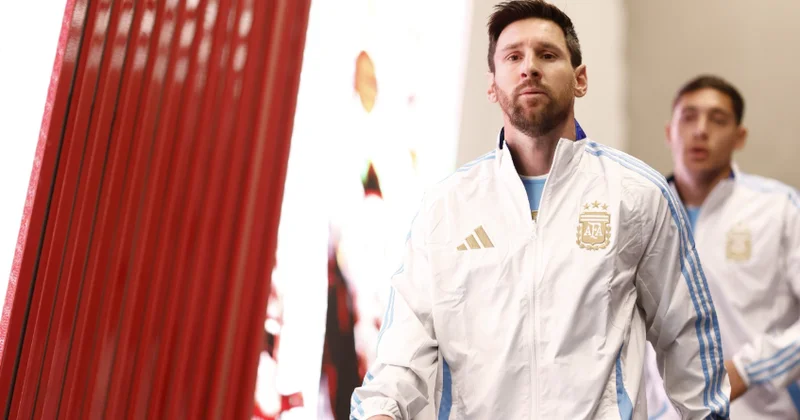 Messi hələ qərarını verməyib