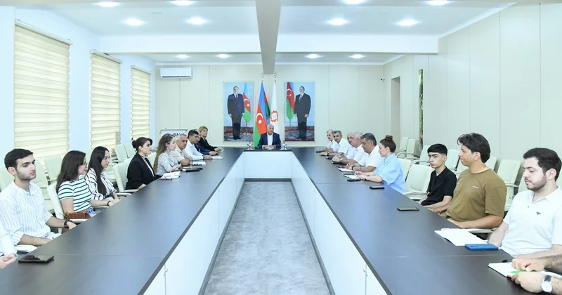 Təhsillərini Çində davam etdirəcək BMU tələbələri ilə görüş Fotolar