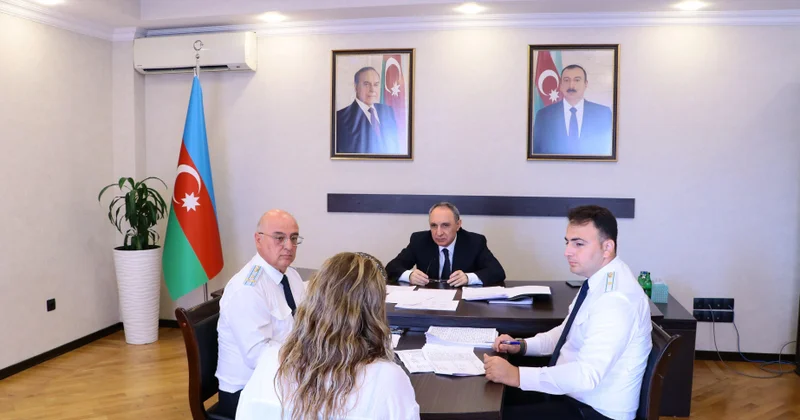 Baş prokuror paytaxtın Yasamal rayonunda vətəndaşların müraciətlərini dinləyib
