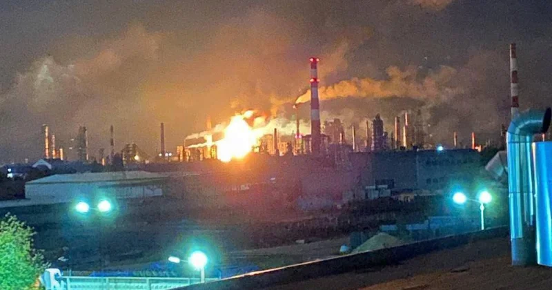Украинцы поразили российский нефтезавод и системы ПВО фото; видео