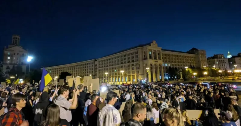 Украинцы протестуют на Майдане видео
