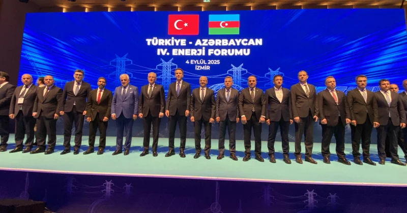 İzmirdə qlobal enerji məsələlərinin müzakirəsi davam edir