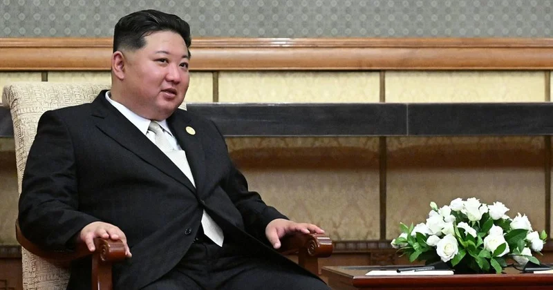 Kim Çen In Çinə səfərdən sonra vətənə döndü