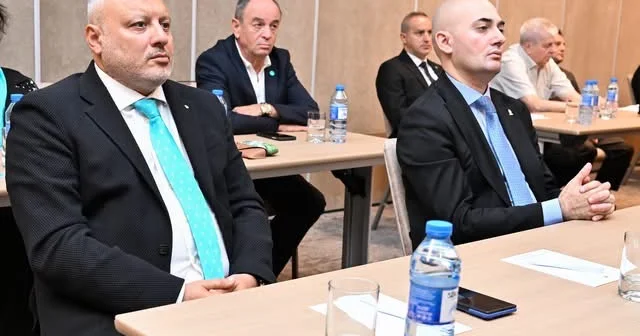 Elxan Səmədov yenidən seçildi