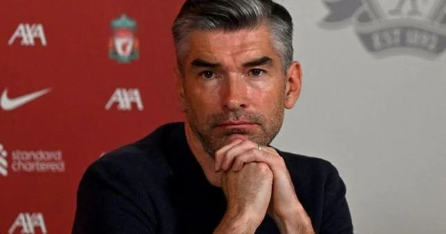 “Liverpul”un idman direktoru istefa verdi