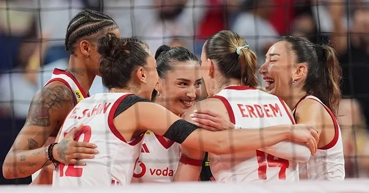“Filenin Sultanları” Avropa çempionatında finala yüksəldi!