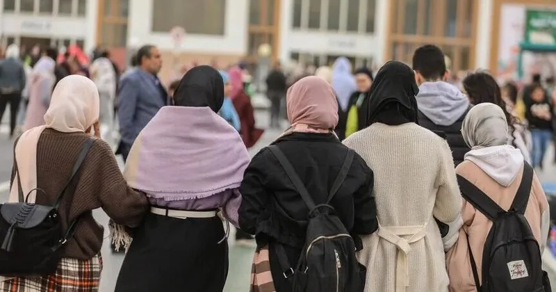 “Hicab geyinən bütün həmvətənlərimizi dəstəkləyirik...”