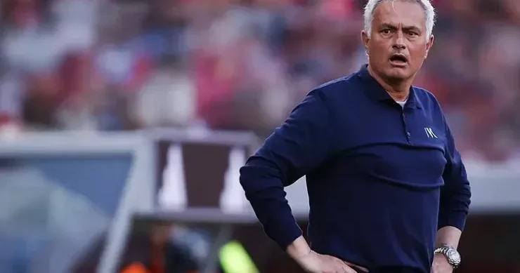 Mourinyo Real ın məğlubiyyətinin günahını hakimlərdə gördü