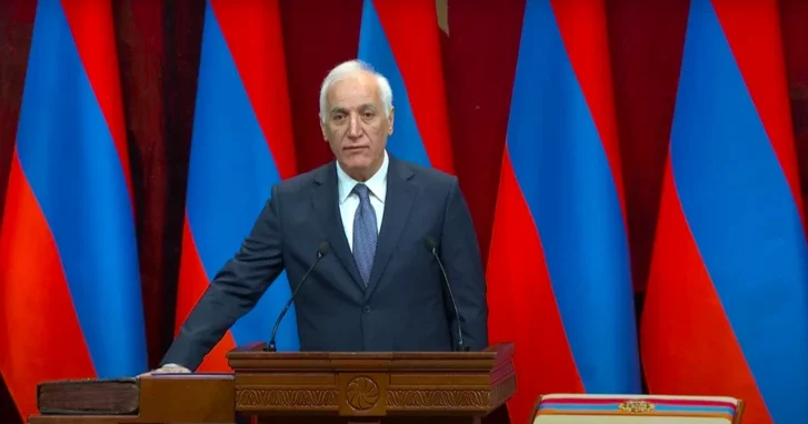 Президент Армении выступил за решение споров с соседями без посредников