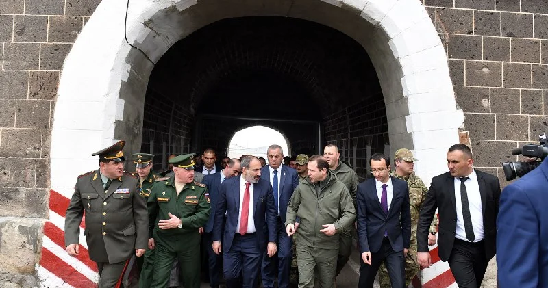 Gümrüdəki Rusiya bazası: Moskva niyə Ermənistanda qalmaq İSTƏYİR...