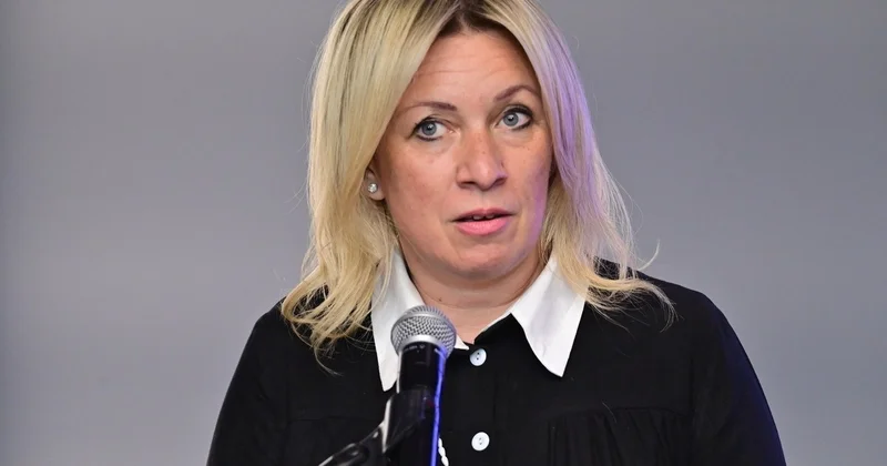 Захарова назвала главу МИД Франции вруном